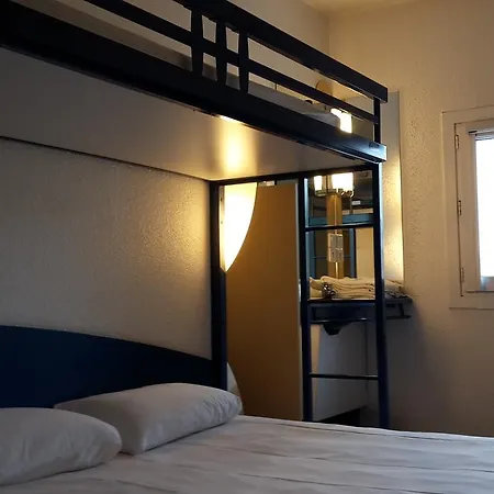Hotel Ibis Budget Lille Aéroport 4*