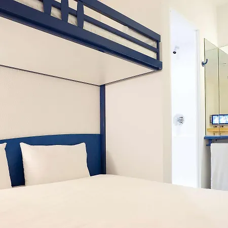 Hotel Ibis Budget Lille Aéroport 4*